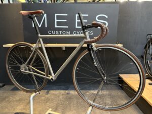 MEES IRIS05Ti 54cm